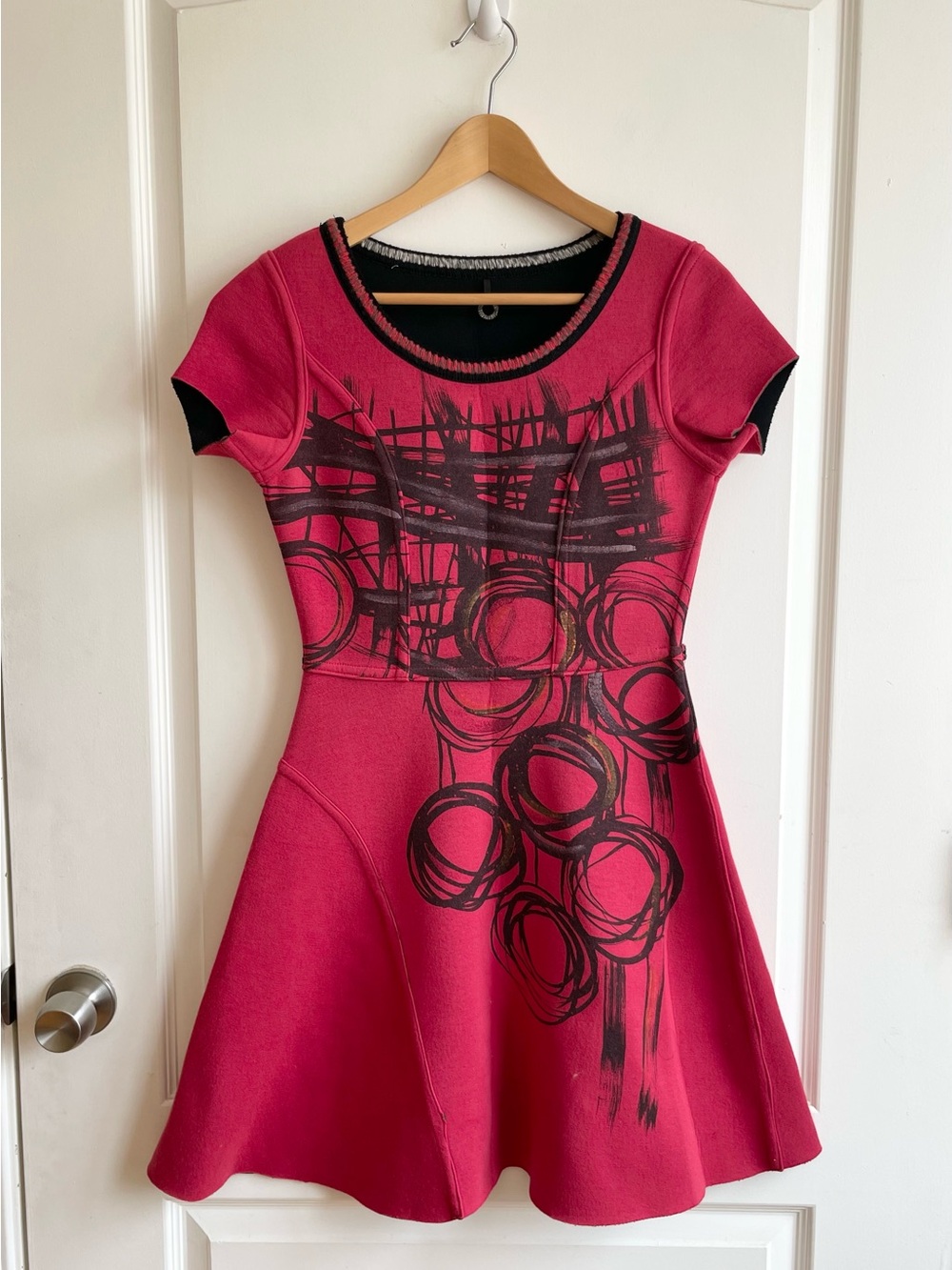 Save The Queen! Structured Graphic Print A Line Dress Size XS